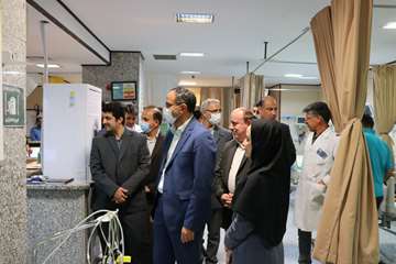 بازدید معاون توسعه مدیریت و منابع وزارت بهداشت از بیمارستان معتمدی 